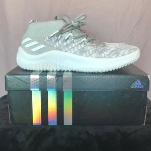 Adidas Dame 4 sz 9.5 US
